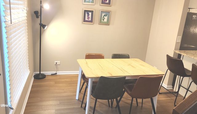 406 College Crossing, Rolling Meadows, IL 60008