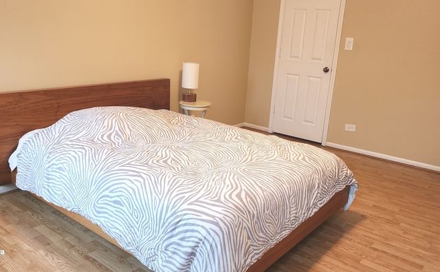 406 College Crossing, Rolling Meadows, IL 60008