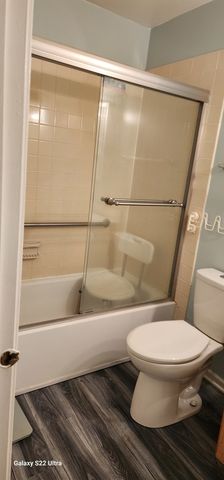 406 College Crossing, Rolling Meadows, IL 60008