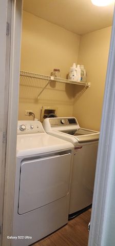 406 College Crossing, Rolling Meadows, IL 60008