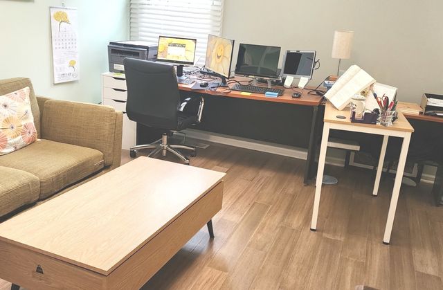 406 College Crossing, Rolling Meadows, IL 60008