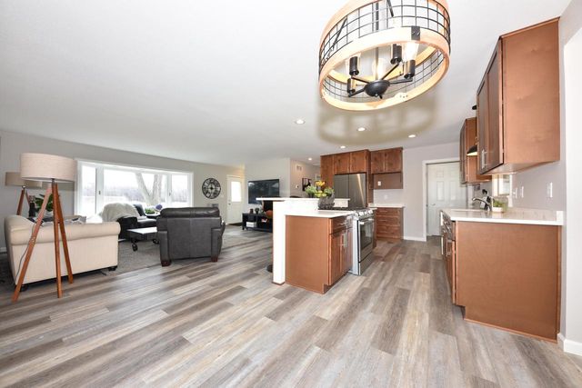 14408 Kostner LANE, New Berlin, WI 53151