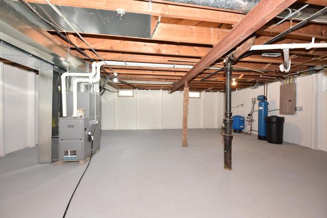 14408 Kostner LANE, New Berlin, WI 53151