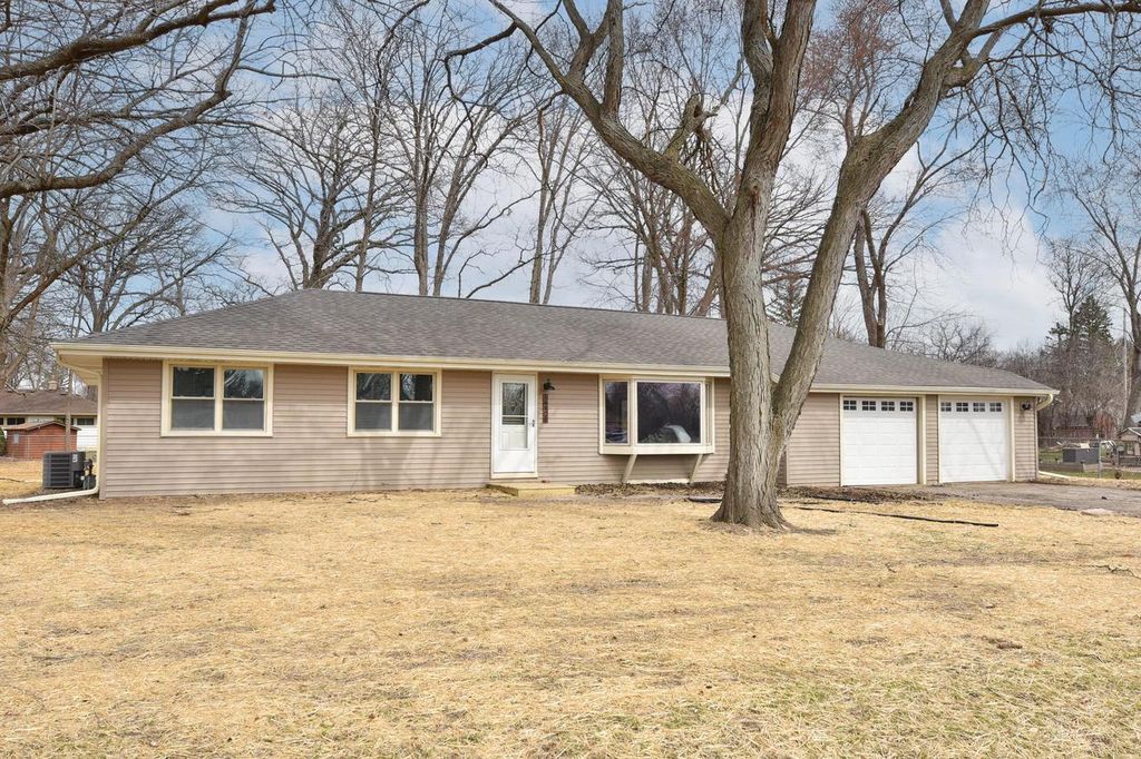 14408 Kostner LANE, New Berlin, WI 53151