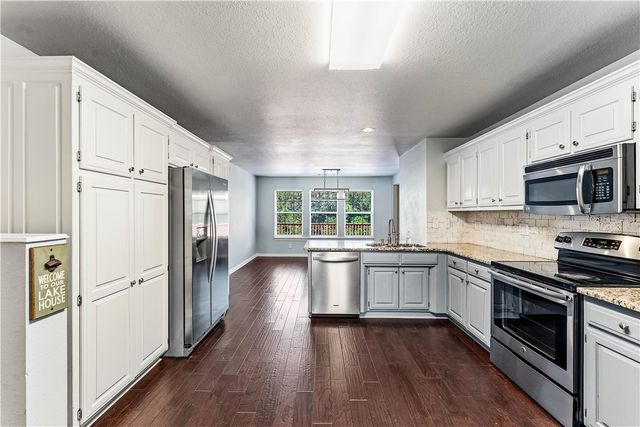 8772 Pageant Drive, Rogers, AR 72756