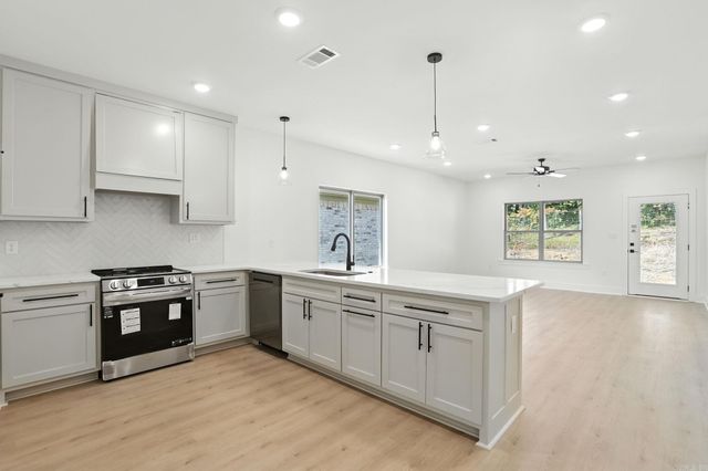 13401 Teton Drive, Little Rock, AR 72211