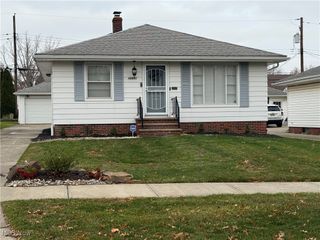 12601 Oakview Boulevard, Garfield Heights, OH 44125