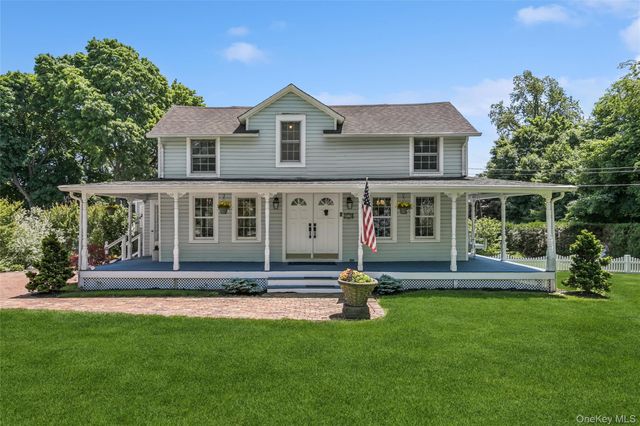29 Three Sisters Road, Saint James, NY 11780