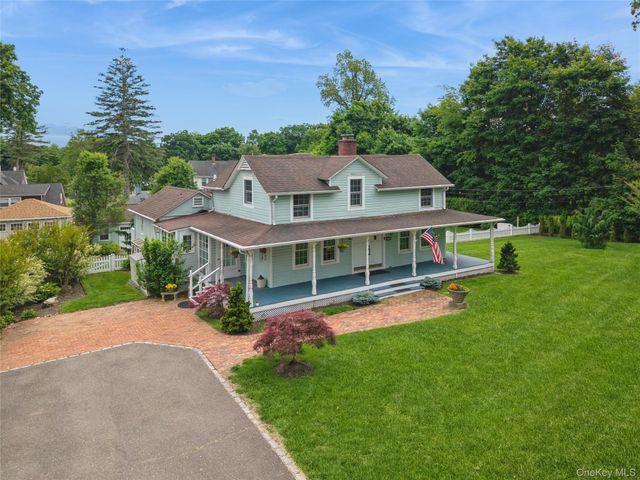 29 Three Sisters Road, Saint James, NY 11780