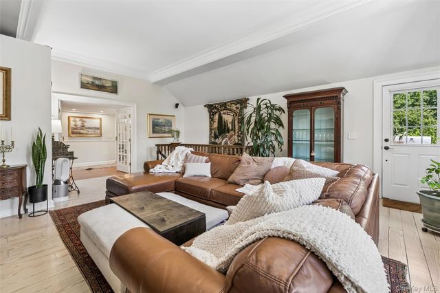 29 Three Sisters Road, Saint James, NY 11780
