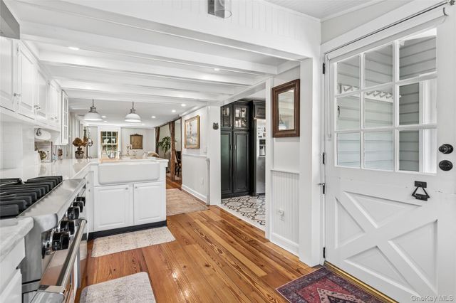 29 Three Sisters Road, Saint James, NY 11780