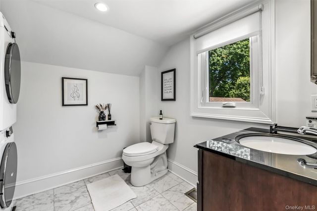 29 Three Sisters Road, Saint James, NY 11780