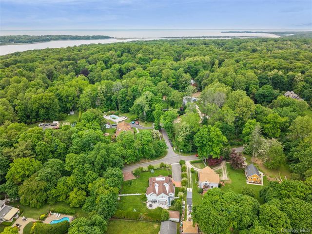 29 Three Sisters Road, Saint James, NY 11780