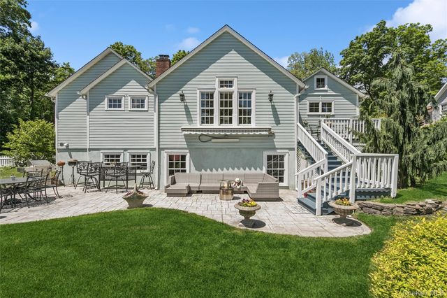 29 Three Sisters Road, Saint James, NY 11780