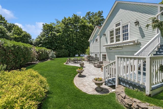 29 Three Sisters Road, Saint James, NY 11780