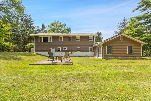 26 Terri Lee Lane, Spring Valley, NY 10977