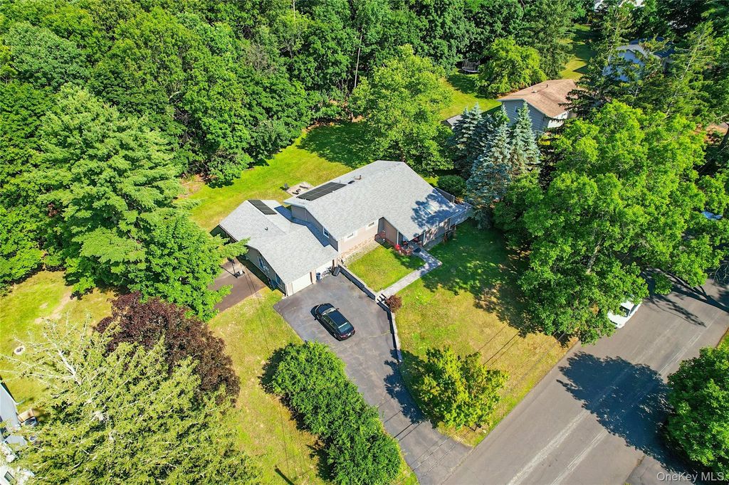 26 Terri Lee Lane, Spring Valley, NY 10977
