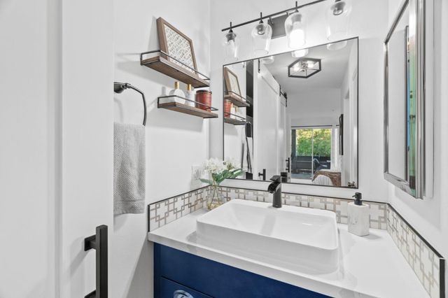 4000 Farm Hill Boulevard 204, Redwood City, CA 94061