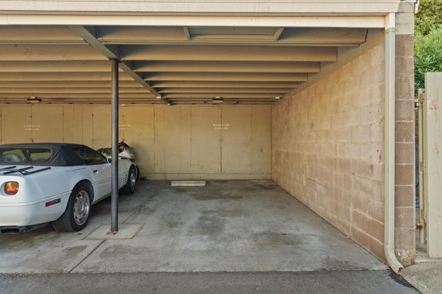 4000 Farm Hill Boulevard 204, Redwood City, CA 94061