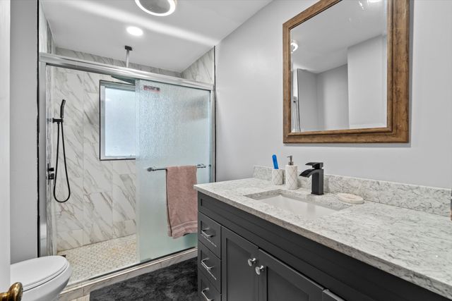 15285 State Street, South Holland, IL 60473