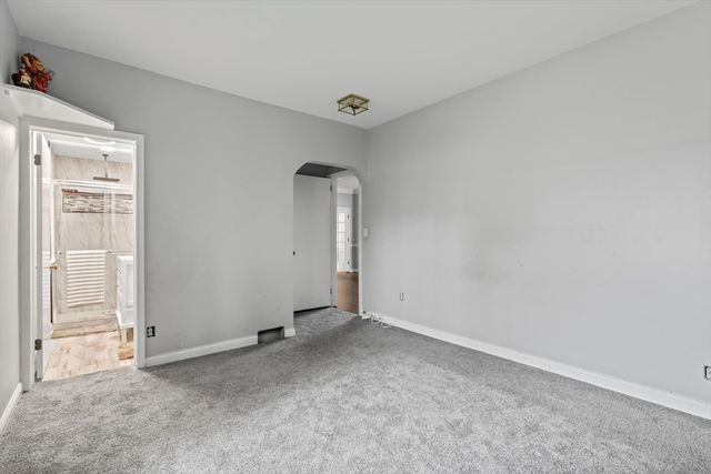 15285 State Street, South Holland, IL 60473