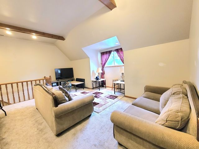 15285 State Street, South Holland, IL 60473