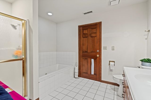 15285 State Street, South Holland, IL 60473