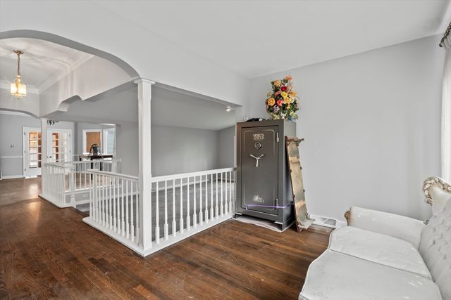 15285 State Street, South Holland, IL 60473