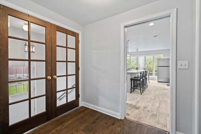 15285 State Street, South Holland, IL 60473