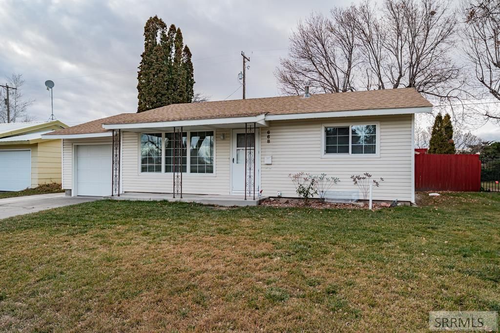 668 Westhill Avenue, Idaho Falls, ID 83402