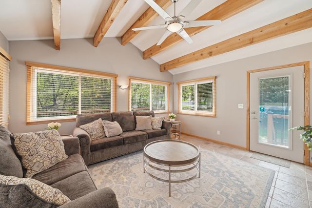 6655 Tanager Lane, Eden Prairie, MN 55346
