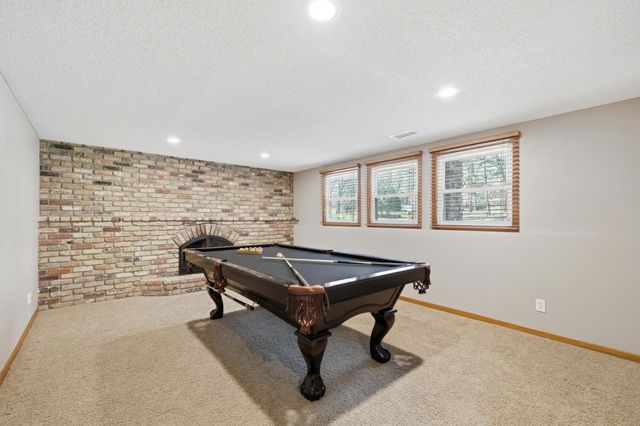 6655 Tanager Lane, Eden Prairie, MN 55346