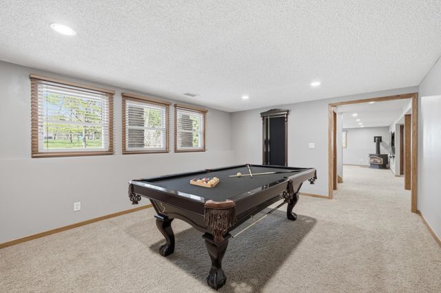 6655 Tanager Lane, Eden Prairie, MN 55346