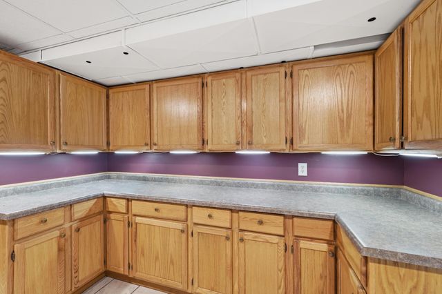 6655 Tanager Lane, Eden Prairie, MN 55346