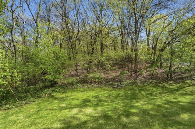 6655 Tanager Lane, Eden Prairie, MN 55346