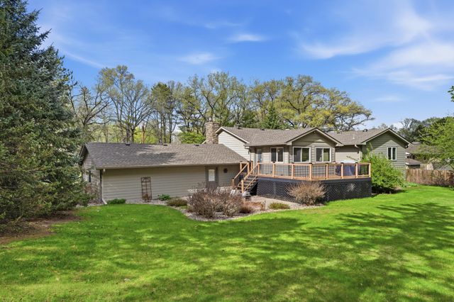 6655 Tanager Lane, Eden Prairie, MN 55346