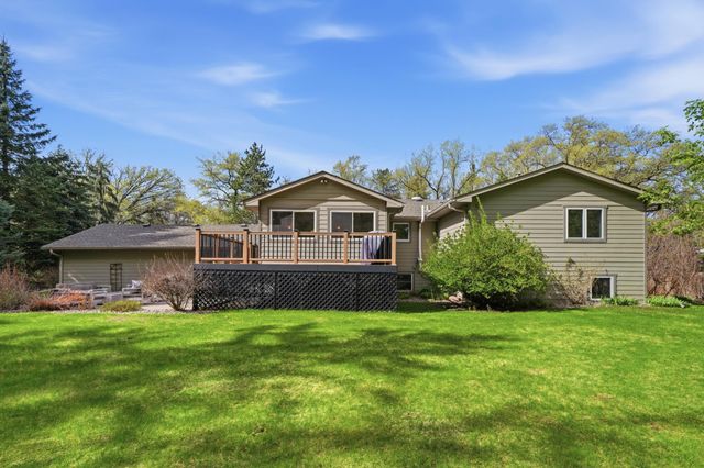 6655 Tanager Lane, Eden Prairie, MN 55346