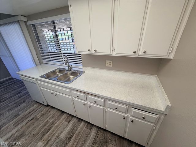 1405 Vegas Valley Drive 52, Las Vegas, NV 89169