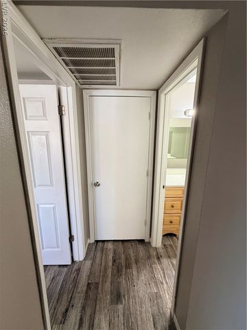 1405 Vegas Valley Drive 52, Las Vegas, NV 89169