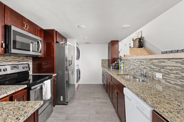 1 Crystal Springs Court CT H, The Hills, TX 78738