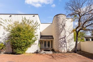 1 Crystal Springs Court CT H, The Hills, TX 78738