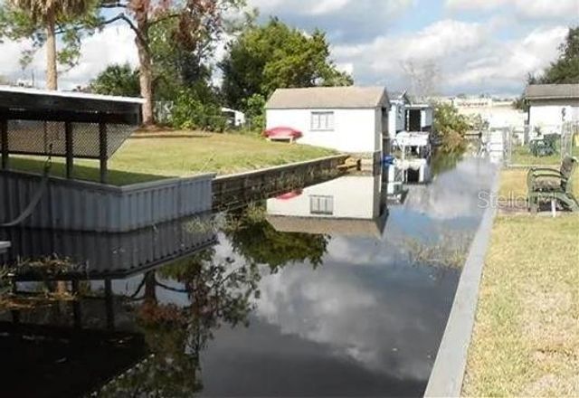 32113 PERCH AVENUE, Tavares, FL 32778