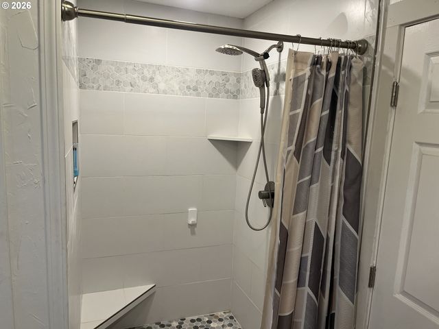 1918 Se 6TH Ave, Camas, WA 98607