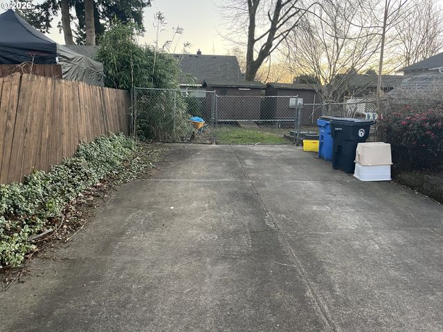 1918 Se 6TH Ave, Camas, WA 98607