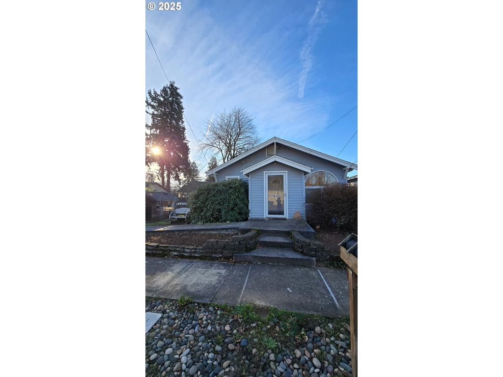 1918 Se 6TH Ave, Camas, WA 98607