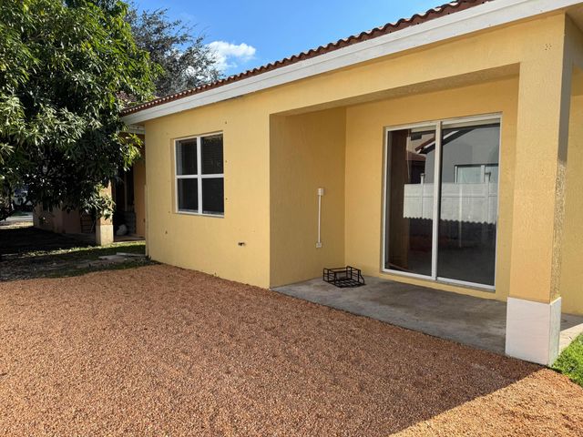 3977 NE 11th Drive, Homestead, FL 33033