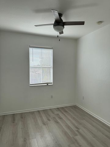 3977 NE 11th Drive, Homestead, FL 33033