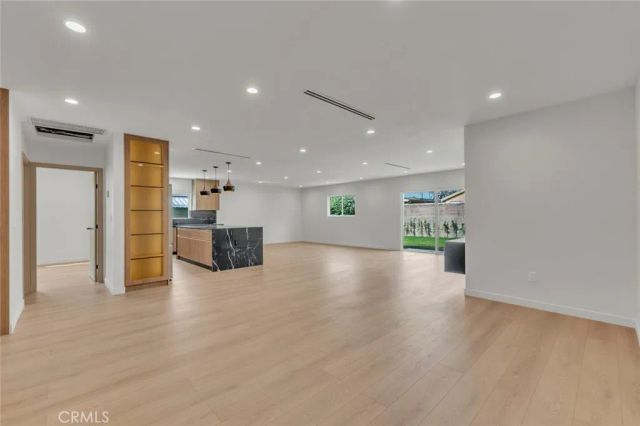 13449 Stagg Street, Panorama City, CA 91402