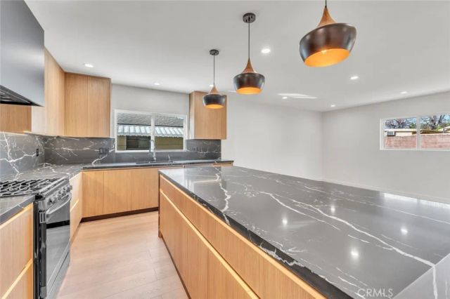 13449 Stagg Street, Panorama City, CA 91402