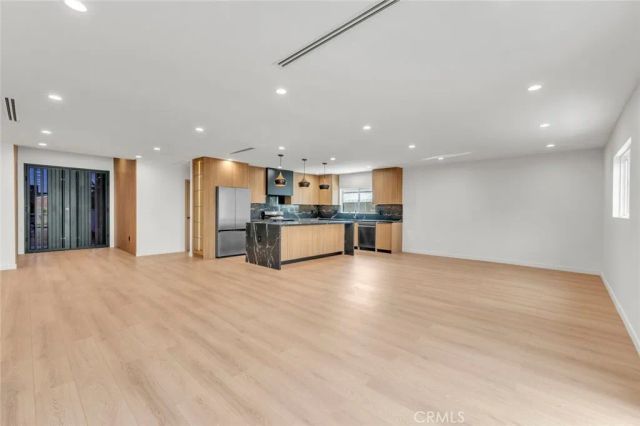 13449 Stagg Street, Panorama City, CA 91402